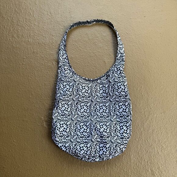 Nike Mesh Shoulder Reversible Hobo Sports Gym Workout Beach Bag Tote - Picture 9 of 10